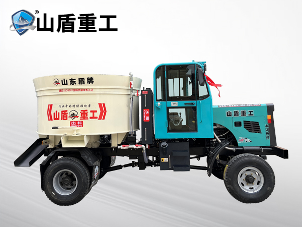 4200型四驅(qū)攪拌運(yùn)輸車(chē)